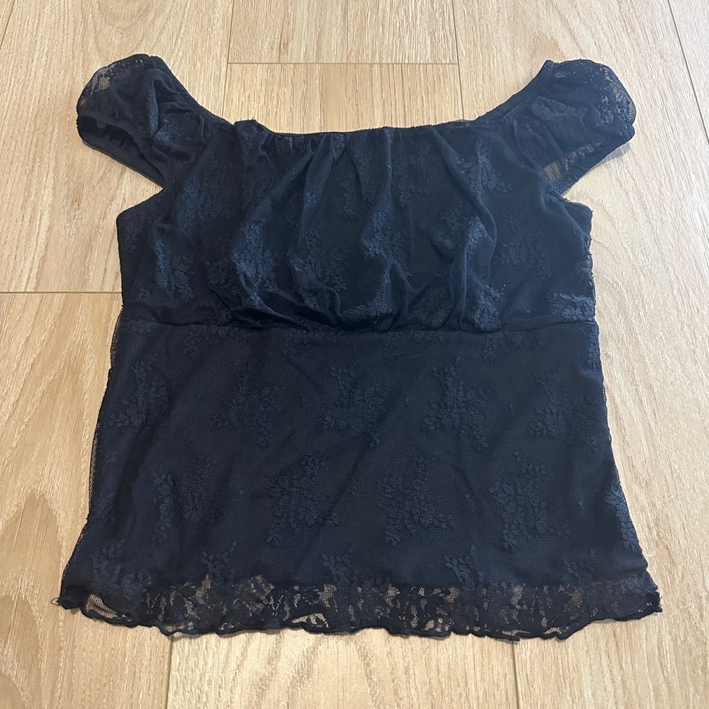 Hot Topic Black Lace Off-Shoulder Top Small